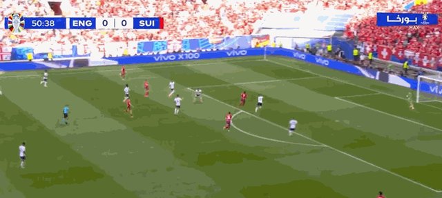 恩博洛转身射门.gif