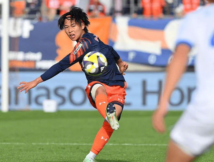 华体会体育-日本U23队长市原吏音获阿尔克马尔报价|体育报知|亚洲杯|年轻球员身价|U23亚洲杯|荷甲球员转会_新浪体育_新浪新闻