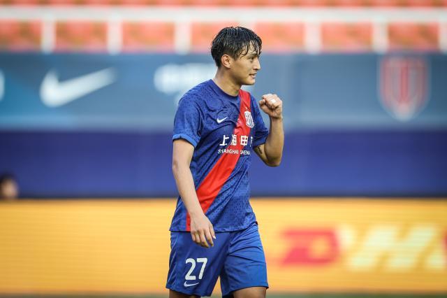 华体会体育网站-朱建荣拒绝庆祝原因：比起进球更感谢大连接纳申花